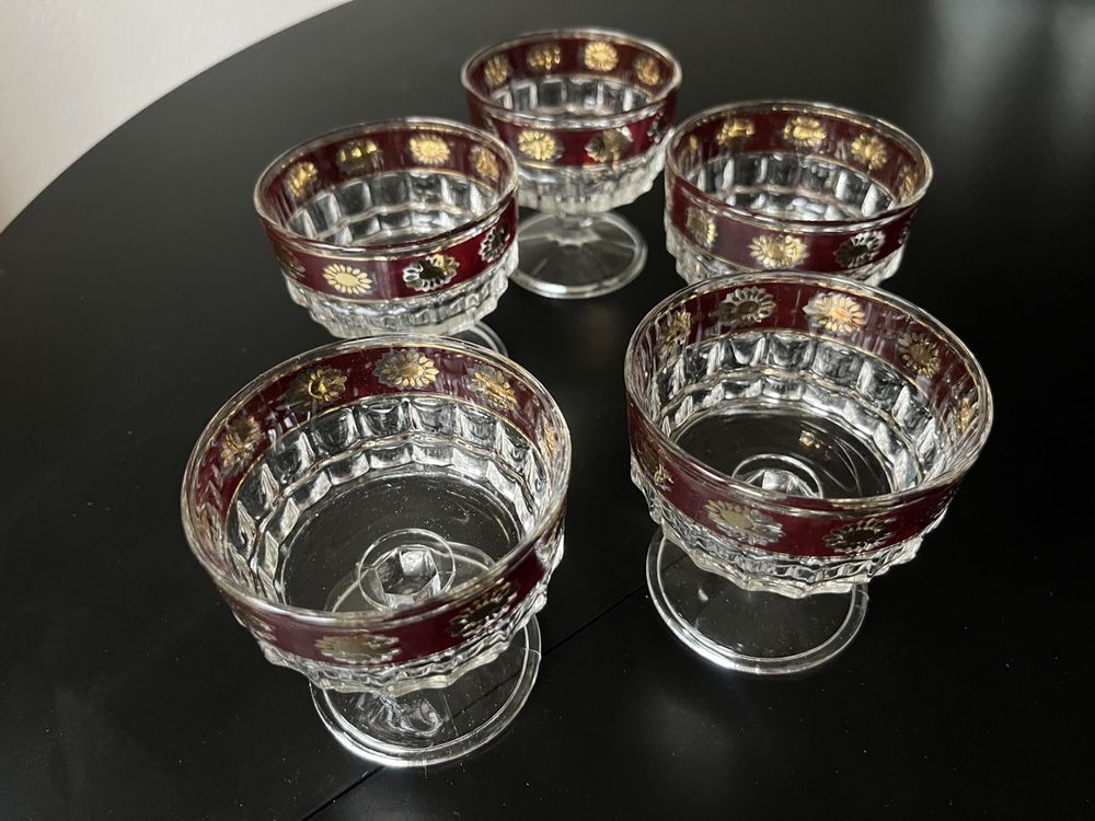 5 Dessert or Champagne Glasses