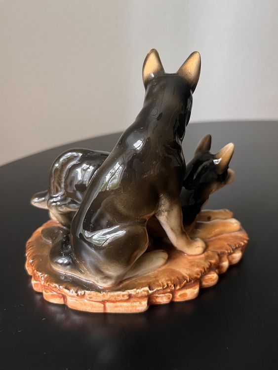 Porcelain dog figurines Japan